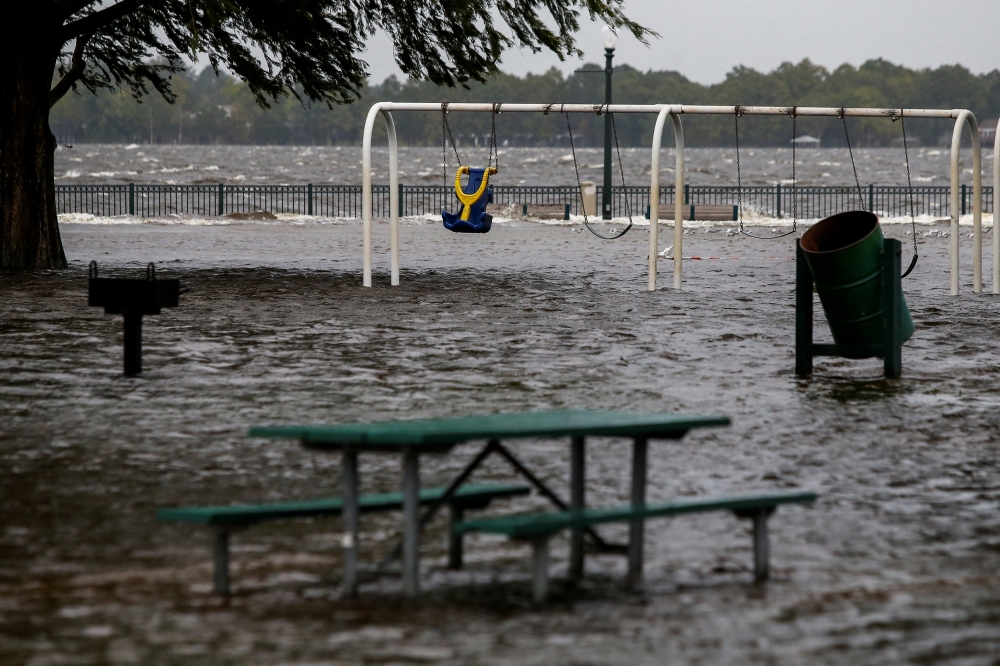 The Union Point Park Complex is seen flooded as the Hurricane Florence comes ashore in New Bern, North Carolina, September 13, 2018. Reuters/Eduardo Munoz