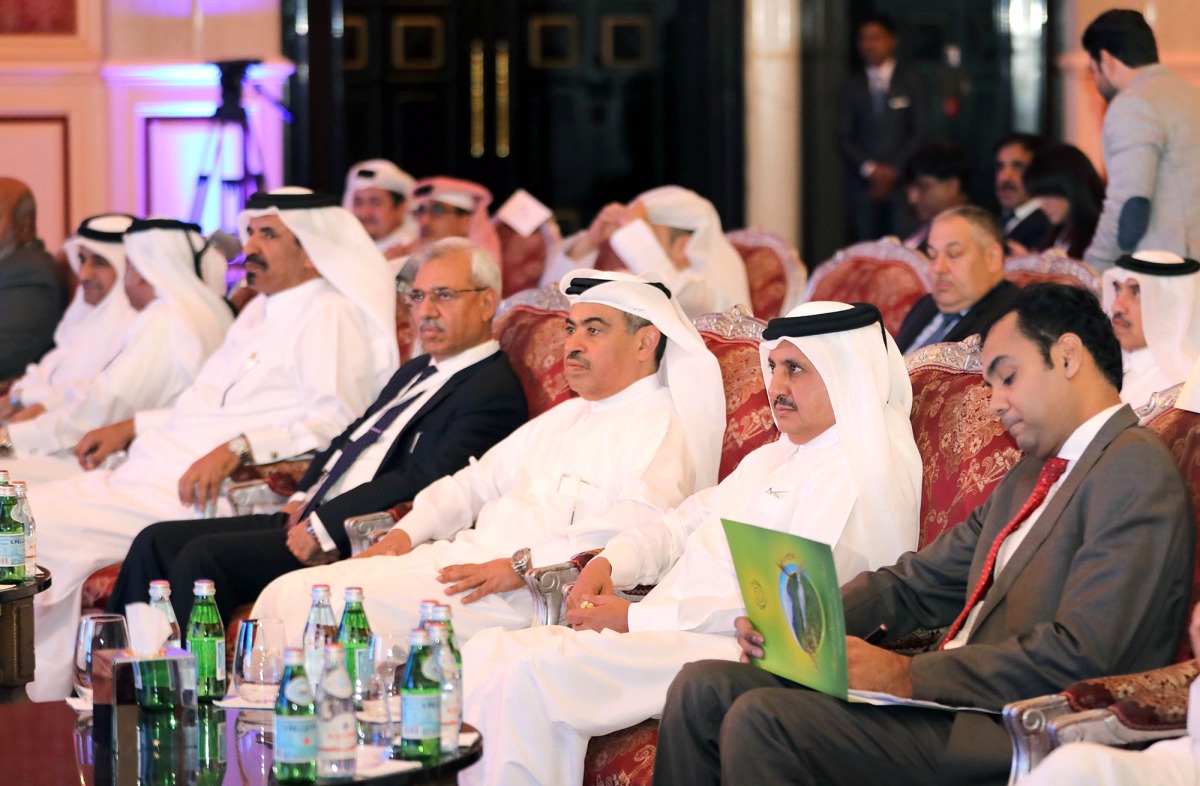H E Ali bin Ahmed Al Kuwari (third right), Minister of Commerce and Industry; Qatar Chamber (QC) Chairman Sheikh Khalifa bin Jassim Al Thani (second right) at the Qatari -Pakistani Business Forum.