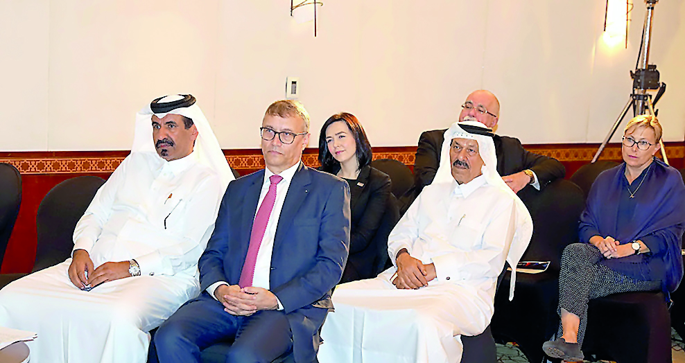 Mohammed bin Ahmed bin Towar Al Kuwari (left), First Vice-Chairman of Qatar Chamber; Czech Republic Ambassador to Qatar and Kuwait, Martin Dvorak (second left); and others held meeting with the visiting members of a trade delegation from the  Czech Republ