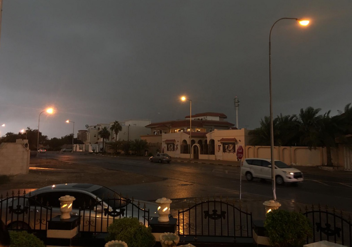 Photo taken at 3 pm in Al Kharaitiyat by one of our readers. (Abbass Dabbouss)