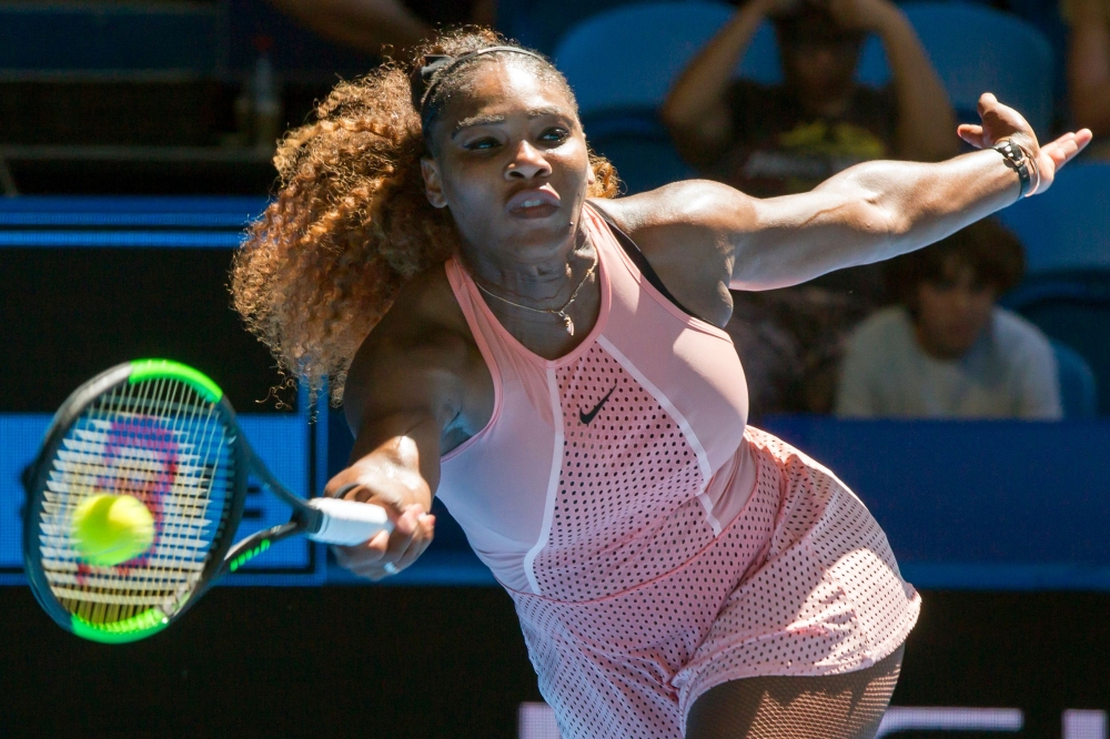 Serena Williams of the US hits a return against Maria Sakkari of Greece during their fifth session women's singles match on day three of the Hopman Cup tennis tournament in Perth on December 31, 2018. AFP / TONY ASHBY