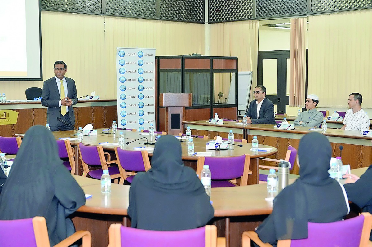 D. Anand talking to the students in the first session of the program.