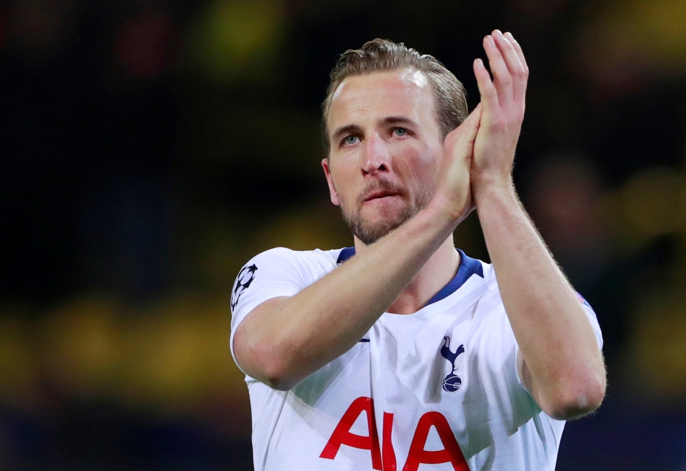 Tottenham's Harry Kane applauds fans after the match, March 5, 2019.  Action Images via Reuters/Andrew Couldridge
