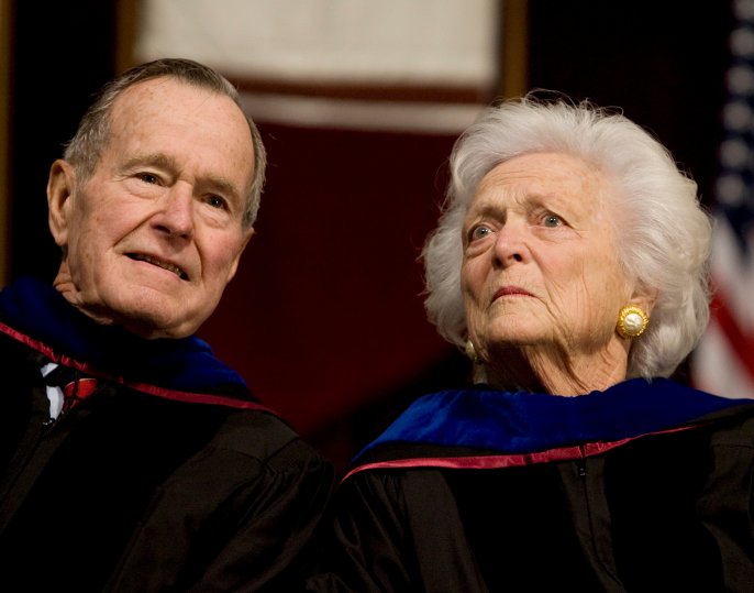 File photo of George HW Bush and Barbara Bush attend the Texas A and M University commencement ceremony in Texas, December 12, 2008. Reuters/Larry Downing