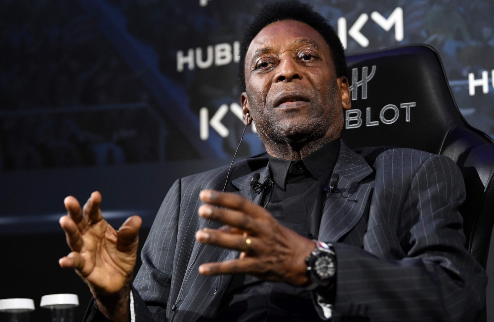 FILE PHOTO: Brazilian football legend Pele takes part in a meeting with Paris Saint-Germain (PSG) and France national football team forward Kylian Mbappe (unseen) at the Hotel Lutetia in Paris. AFP / FRANCK FIFE