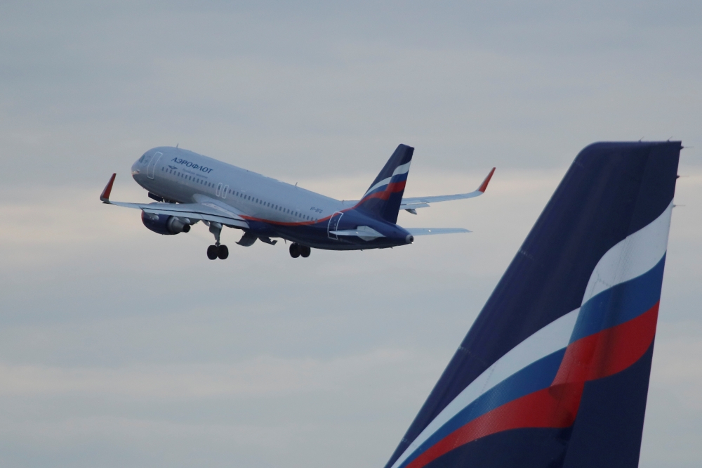 FILE PHOTO: An Aeroflot Airbus A320-200 aircraft takes off at Sheremetyevo International Airport outside Moscow, Russia June 10, 2018. REUTERS/Maxim Shemetov/File Photo