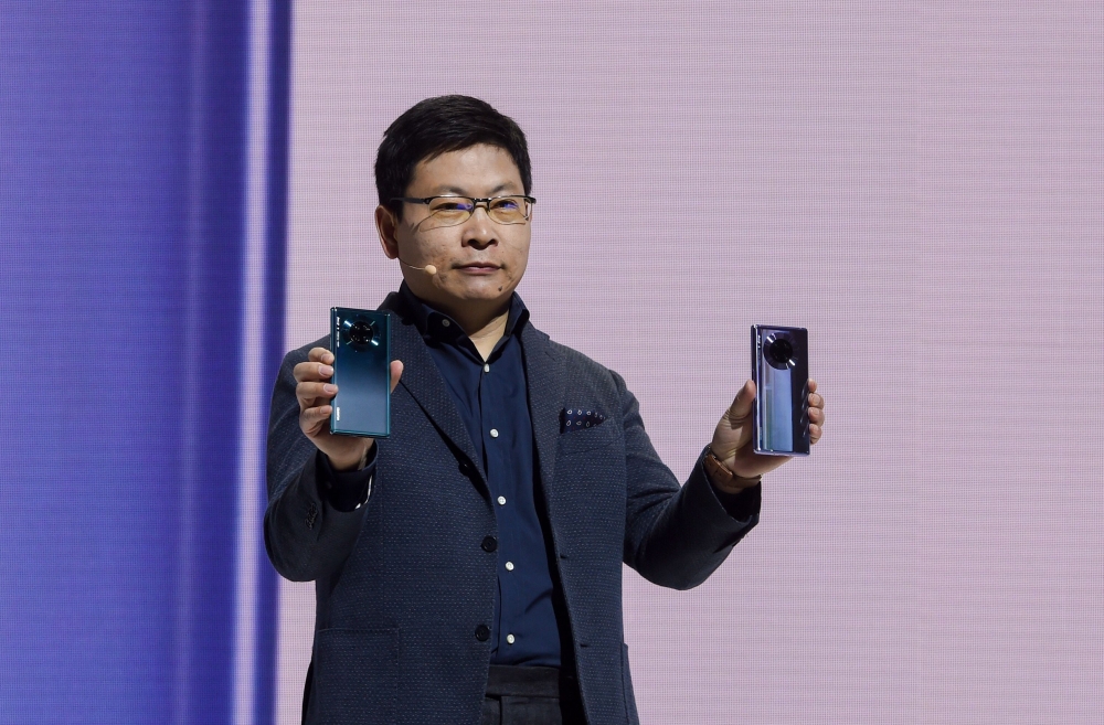 Huawei Group consumer business head Richard Yu (Yu Chengdong), speaks on stage during a presentation to reveal latest smartphones 