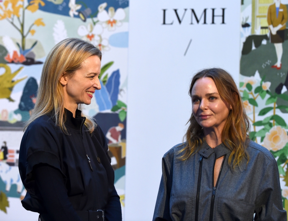 English fashion designer Stella McCartney and Louis Vuitton Executive vice president Delphine Arnault on September 25, 2019 at LVMH headquarters in Paris AFP Eric Piermont