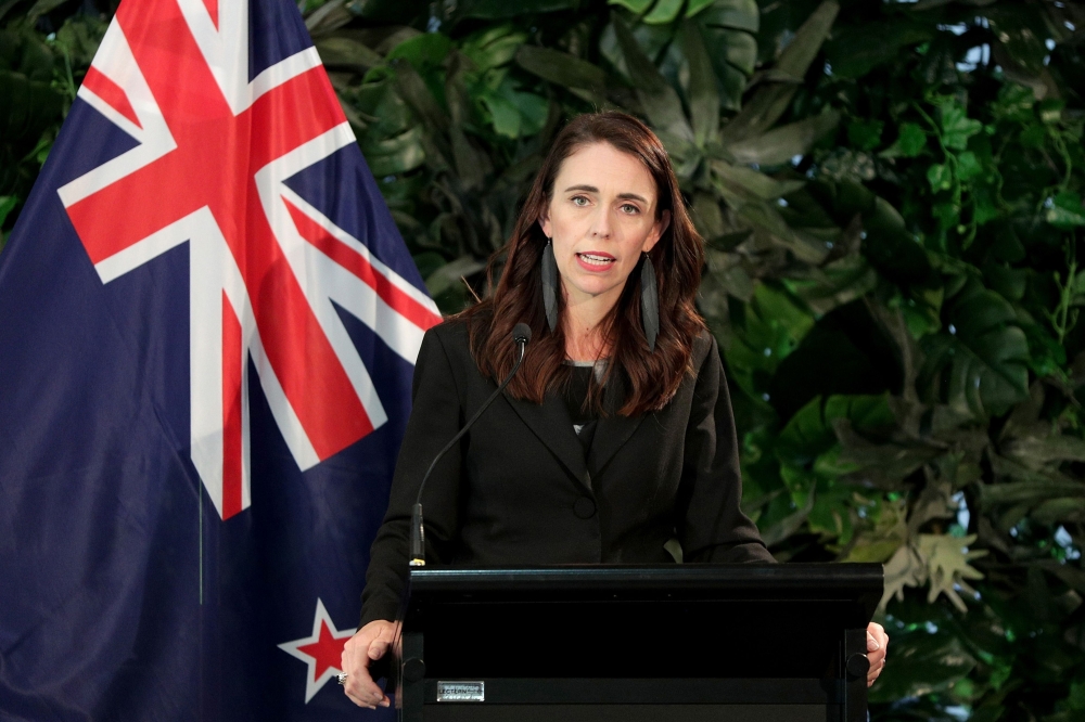 New Zealand's Prime Minister Jacinda Ardern (R) speaks during a joint press conference with the leader of the Neterlands at Government House in Auckland on October 8, 2019. / AFP / DAVID ROWLAND 