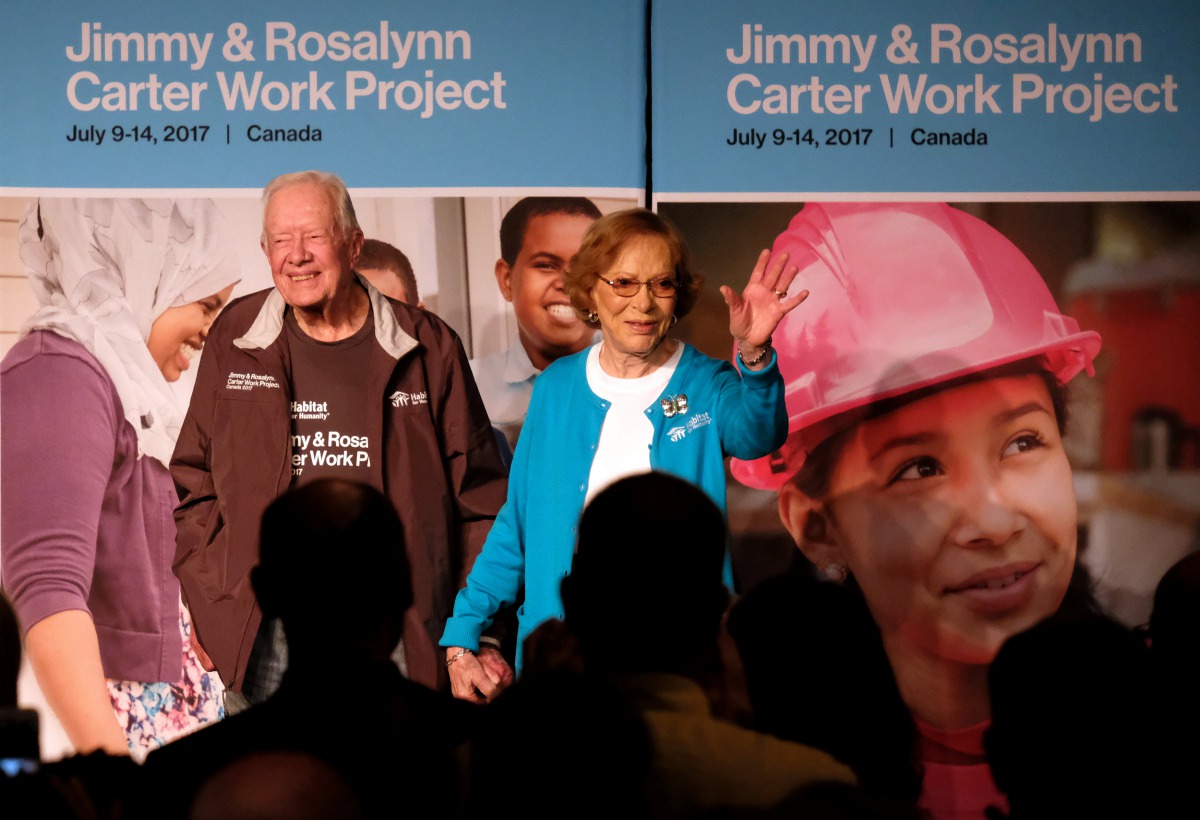 Jimmy Carter and his wife Rosalyn Carter at the Canadian Museum for Human Rights during a closing ceremony for a Habitat for Humanity project, July 14, 2017.  Reuters / Zachary Prong
