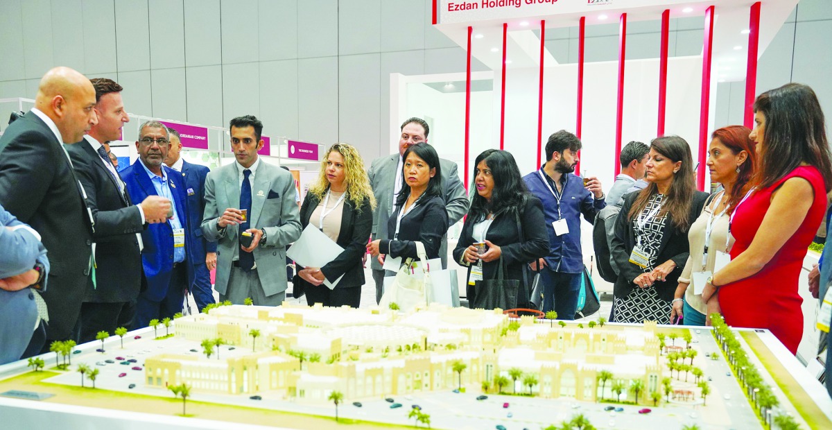 Hani Dabash giving a brief on Ezdan Holding Group’s iconic projects to the US and Indian visitors.