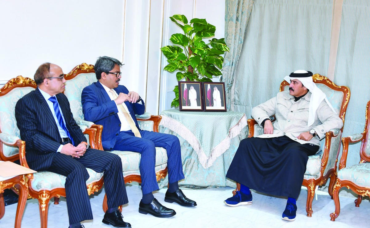 Minister of State for Foreign Affairs of the People’s Republic of Bangladesh, Mohammed Shahriar Alam (centre), and Qatar Chamber Second Board Member, Rashid bin Hamad Al Athba (right), during the meeting.