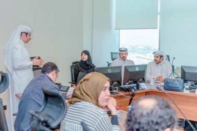 H E Dr Hanan Mohamed Al Kuwari, Minister of Public Health, yesterday visited the COVID-19 Surveillance Unit. The Ministry of Public Health (MoPH) said in its official Twitter account that the Minister met with the team at the Surveillance Unit which is re