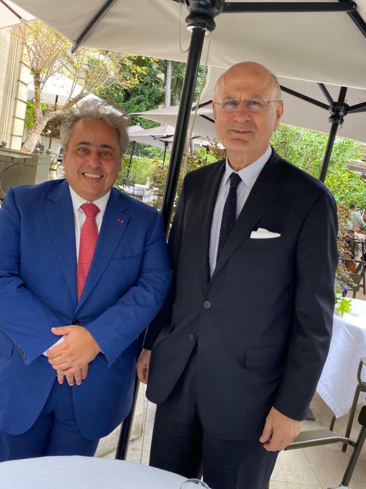 H E Pierre de Bousquet de Florian (right), with Qatar’s Ambassador to the French Republic, H E Sheikh Ali bin Jassim Al Thani.