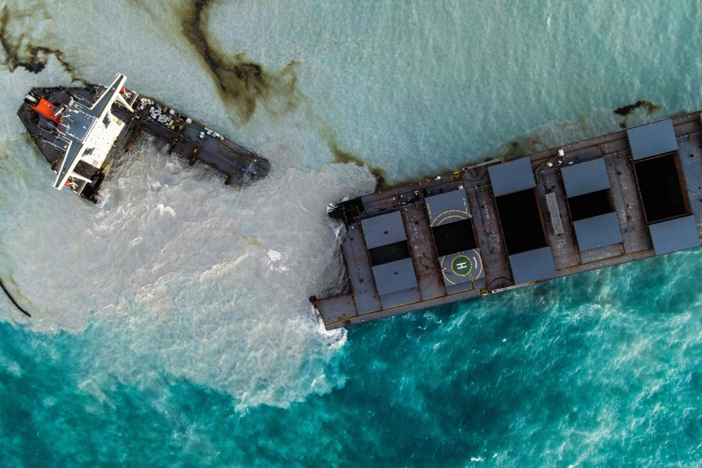  MV Wakashio bulk carrier that had run aground and broke into two parts near Blue Bay Marine Park, Mauritius. AFP / STRINGER