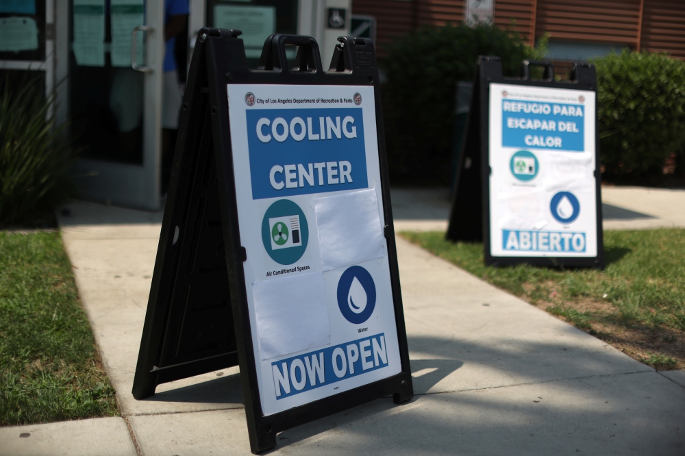 A cooling station is seen during a heatwave, amid the global outbreak of coronavirus disease (COVID-19), in Los Angeles, California, U.S., August 20, 2020. REUTERS/Lucy Nicholson