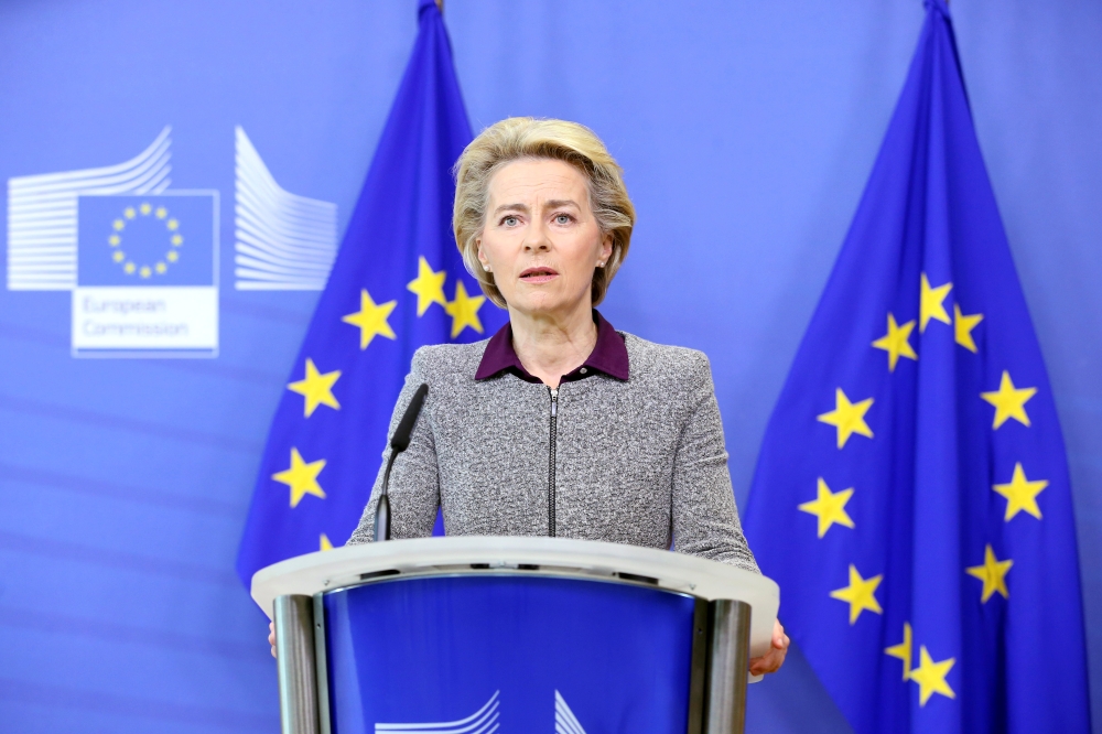 European Commission President Ursula von der Leyen addresses a news conference following the resignation of the EU trade commissioner Phil Hogan, in Brussels, Belgium, August 27, 2020. Francois Walschaerts/Pool via REUTERS