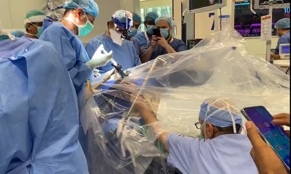 HMC doctors performed intricate and life-saving surgery on a 55-year-old female patient while she was awake – marking the first time this procedure has been successfully performed in Qatar.