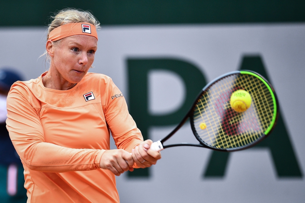 Netherlands' Kiki Bertens returns the ball to Ukraine's Katarina Zavatska during their women's singles first round tennis match at the Suzanne Lenglen court on Day 2 of The Roland Garros 2020 French Open tennis tournament in Paris on September 28, 2020. /
