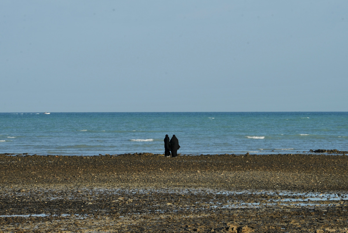 File photo of two residents at Wakrah Beach used for representation. Pic: Salim Matramkot / The Peninsula 