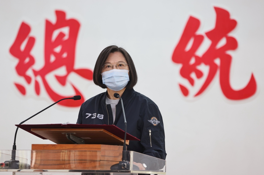 Taiwan's President Tsai Ing-wen makes a speech during her visit to a military base in Tainan, Taiwan, January 15, 2021. Reuters/Ann Wang