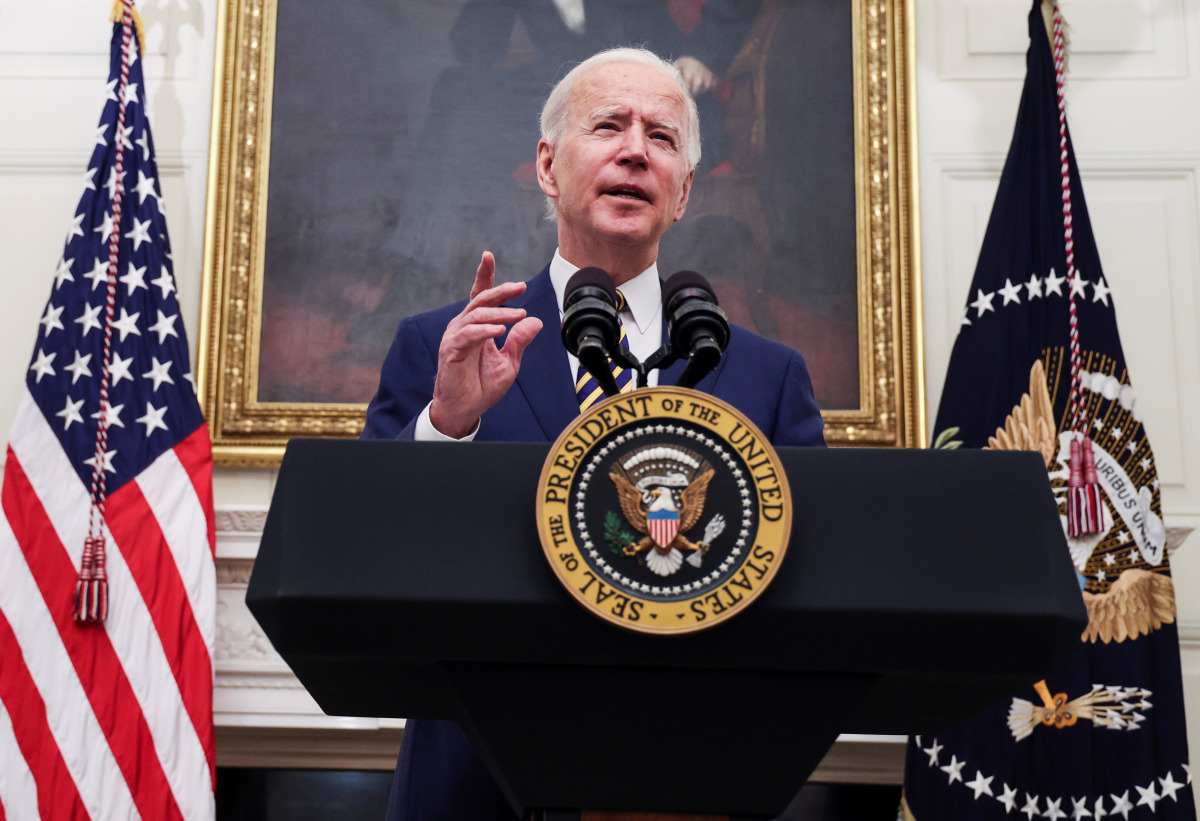U.S. President Joe Biden speaks about his administration's plans to respond to the economic crisis during a coronavirus disease (COVID-19) response event in the State Dining Room at the White House in Washington, U.S., January 22, 2021. REUTERS/Jonathan E