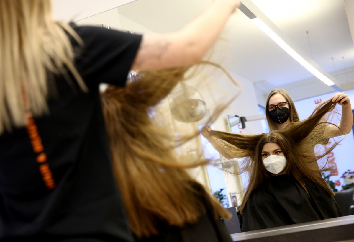 Austrian hairdressers reopen but COVID19 rules ruffle some The