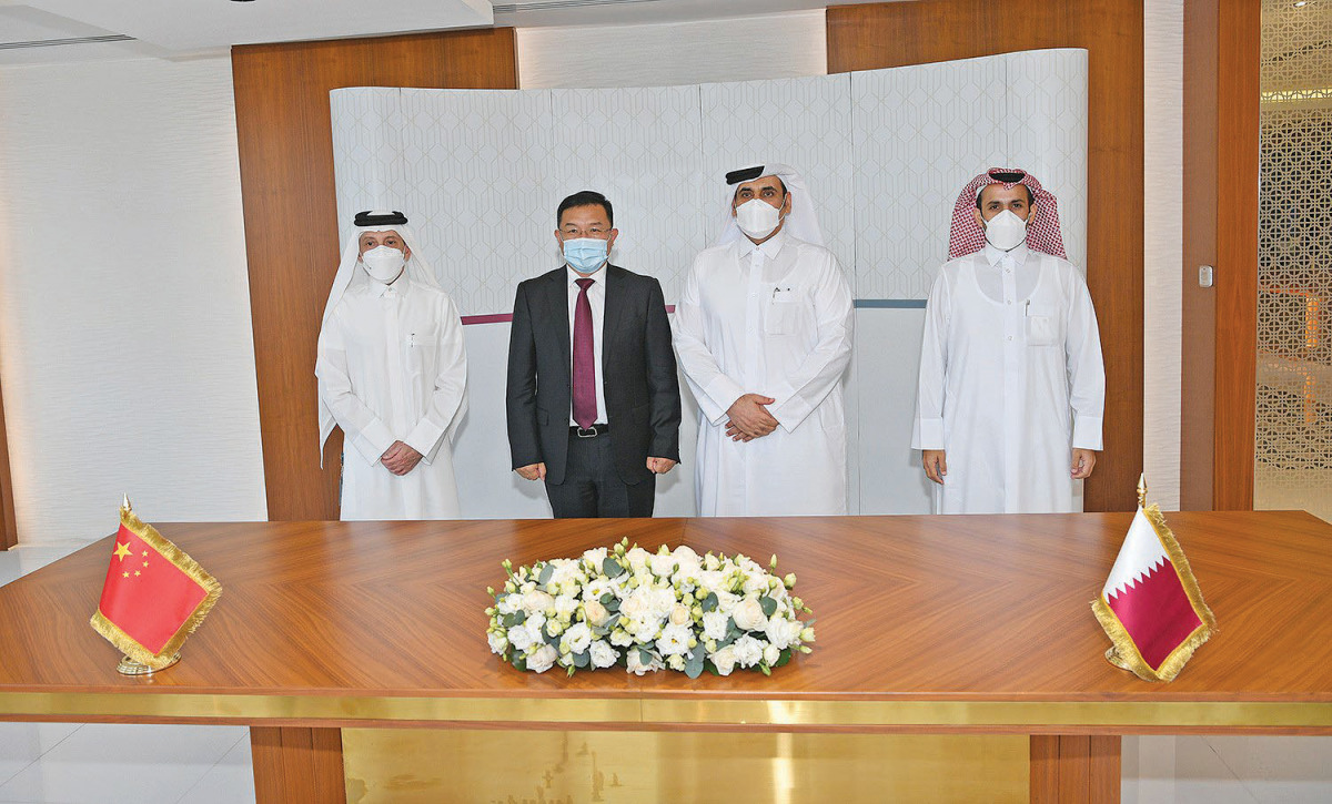 President of the General Tax Authority, H E Ahmed bin Issa Al Mohannadi; Ambassador of the People’s Republic of China to the State of Qatar, H E Zhou Jian, and Qatar Airways Group Chief Executive, H E Akbar Al Baker, during the signing ceremony.