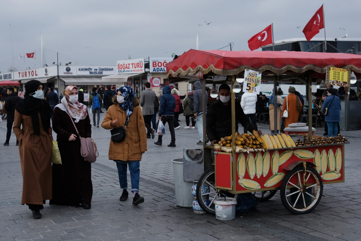 FILE PHOTO: People wearing protective masks stroll at Eminonu district amid the coronavirus disease (COVID-19) outbreak, in Istanbul,... MURAD SEZER March 26, 2021 11:46am EDT
