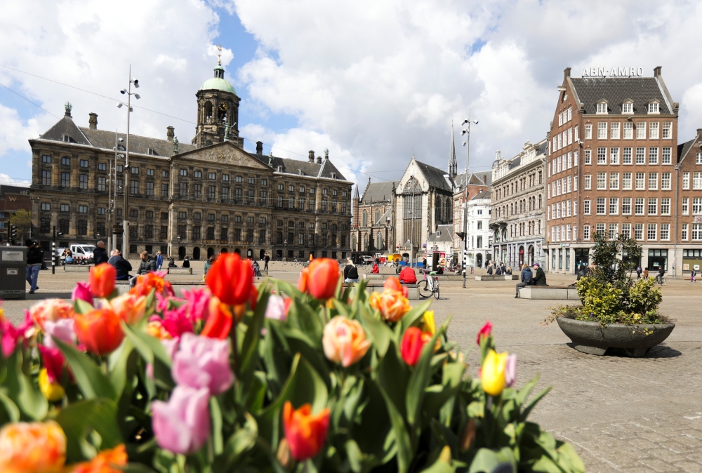A view of Dam Square is seen as the Netherlands face the prospect of extended lockdown of cafes and restaurants amidst rising infections, Amsterdam, Netherlands, April 13, 2021. REUTERS/Eva Plevier