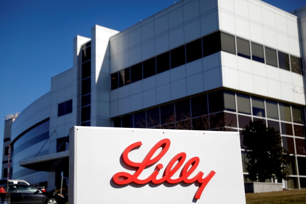 An Eli Lilly and Company pharmaceutical manufacturing plant is pictured at 50 ImClone Drive in Branchburg, New Jersey, March 5, 2021. REUTERS/Mike Segar/File Photo