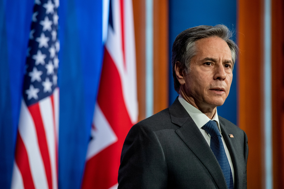 FILE PHOTO: U.S. Secretary of State Antony Blinken holds a joint news conference with his British counterpart at Downing Street following their bilateral meeting in London, Britain May 3, 2021 during the G7 foreign ministers meeting. Chris J Ratcliffe/Poo