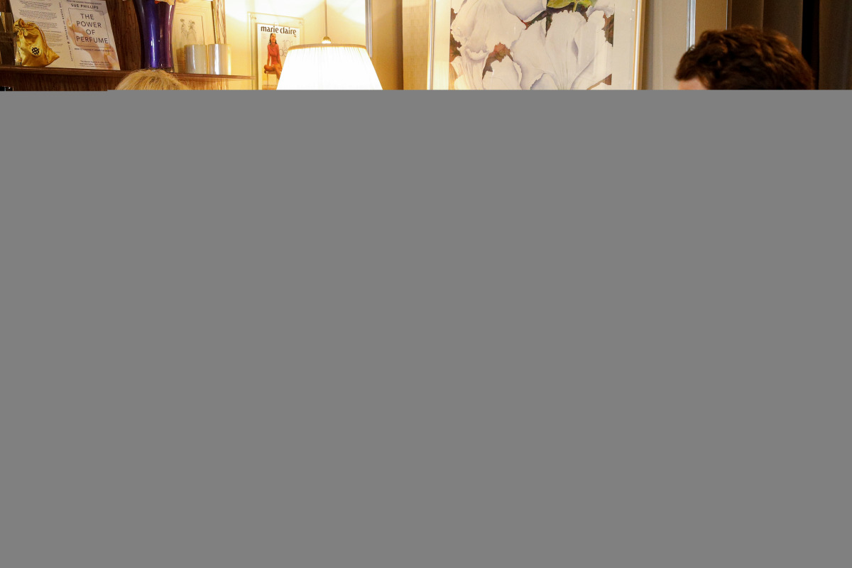 Perfumer sue Phillips works with her client Josh Goldenberg, who lost his sense of smell as a result of coronavirus disease (COVID-19), in her studio in New York City, U.S., May 14, 2021. Picture taken May 14, 2021. REUTERS/Brendan McDermid
