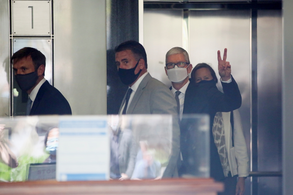 Apple’s Monopoly Under Fire: The Epic Games Lawsuit That Could Break the App Store!