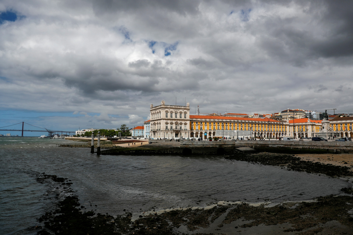 FILE PHOTO: A view of Praca do Comercio amid the coronavirus disease (COVID-19) pandemic in Lisbon, Portugal, May 11, 2021. REUTERS/Pedro Nunes/File Photo
