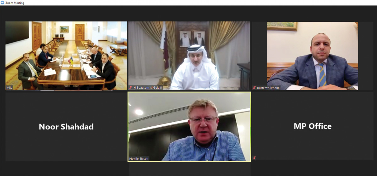 Minister of Transport and Communications, H E Jassim Saif Ahmed Al Sulaiti, meets with the Ukrainian Minister of Infrastructure, H E Oleksandr Kubrakov, via videoconferencing yesterday. 
