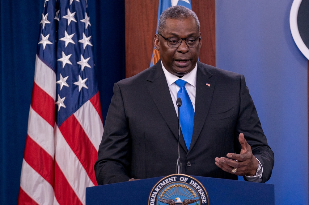 U.S. Defense Secretary Lloyd Austin answers reporters questions at the Pentagon as the U.S. military nears the formal end of its mission in Afghanistan in Arlington, Virginia, U.S. July 21, 2021. REUTERS/Ken Cedeno/File Photo