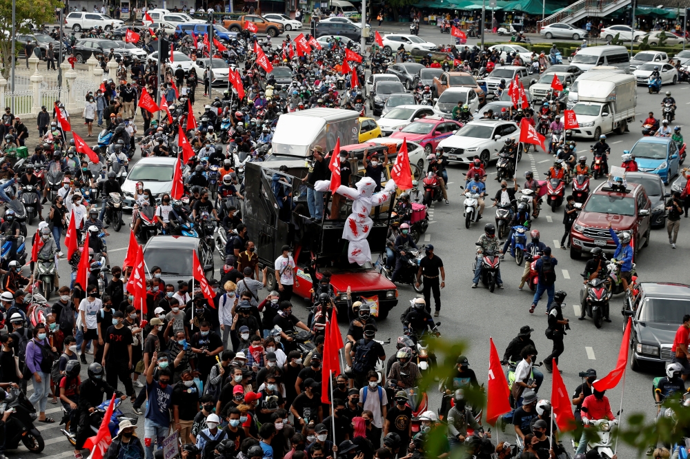 Demonstrators gather during a protest against what they call the government's failure in handling the coronavirus disease (COVID-19) outbreak, in Bangkok, Thailand, August 7, 2021. Reuters/Soe Zeya Tun