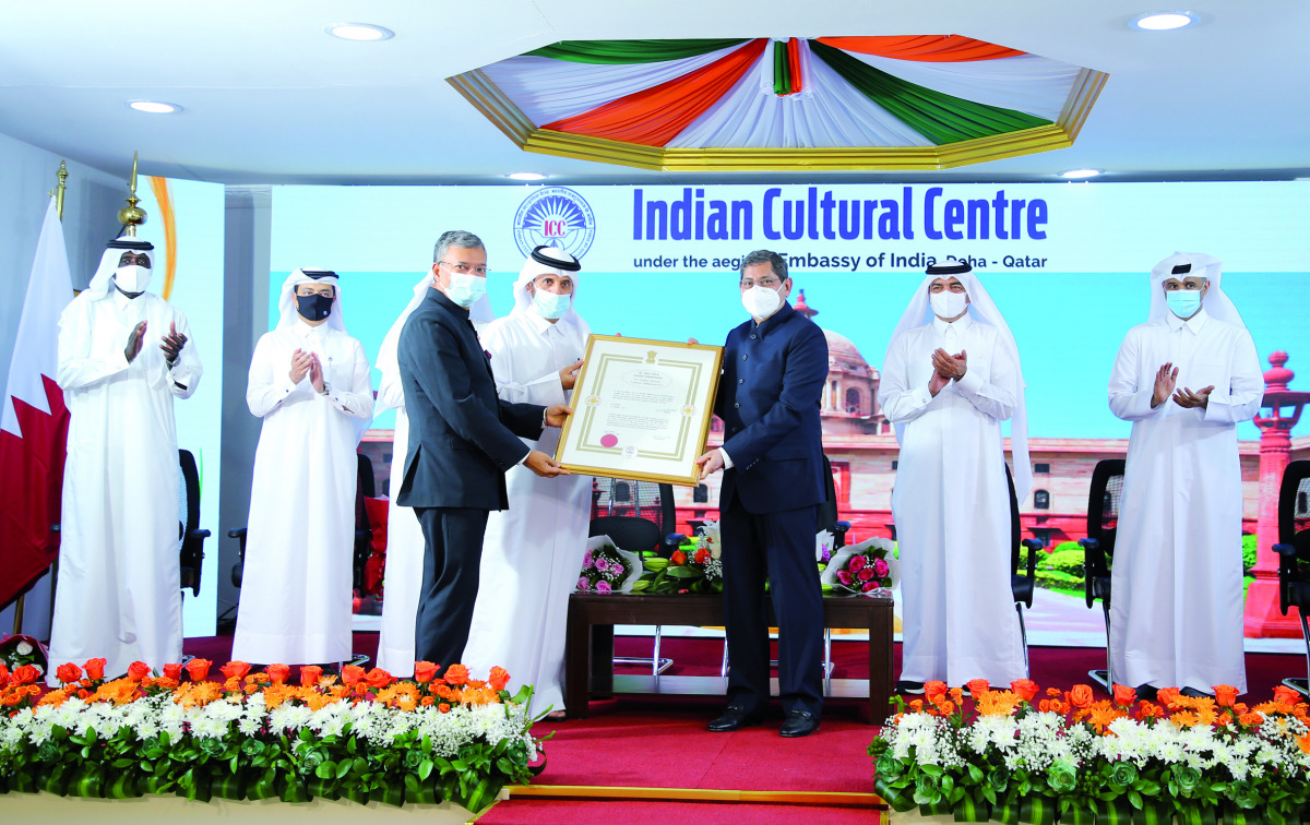 Former Prime Minister and Minister of Interior  H E Sheikh Abdullah bin Nasser bin Khalifa Al Thani and Ambassador of India to Qatar, H E Dr. Deepak Mittal, honouring Dr. Mohan Thomas during a ceremony held at the ICC yesterday, while former Minister of M