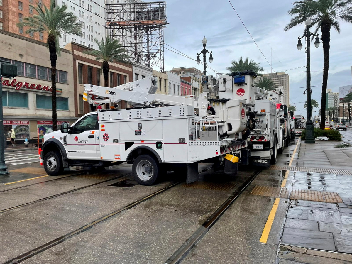 FILE PHOTO: Energy power crews work to restore power after Hurricane Ida struck New Orleans, Louisiana, U.S., August 30, 2021. REUTERS/Devika Krishna Kumar/File Photo
