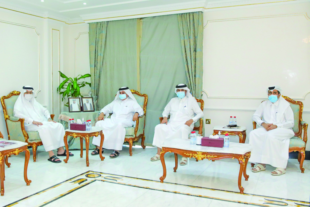 Chairman of Qatar Chamber Sheikh Khalifa bin Jassim bin Mohamed Al Thani (second left) during the meeting with the Ambassador of the Kingdom of Saudi Arabia to Qatar H H Prince Mansour bin Khalid bin Abdullah Al Farhan Al Saud and other QC officials at th
