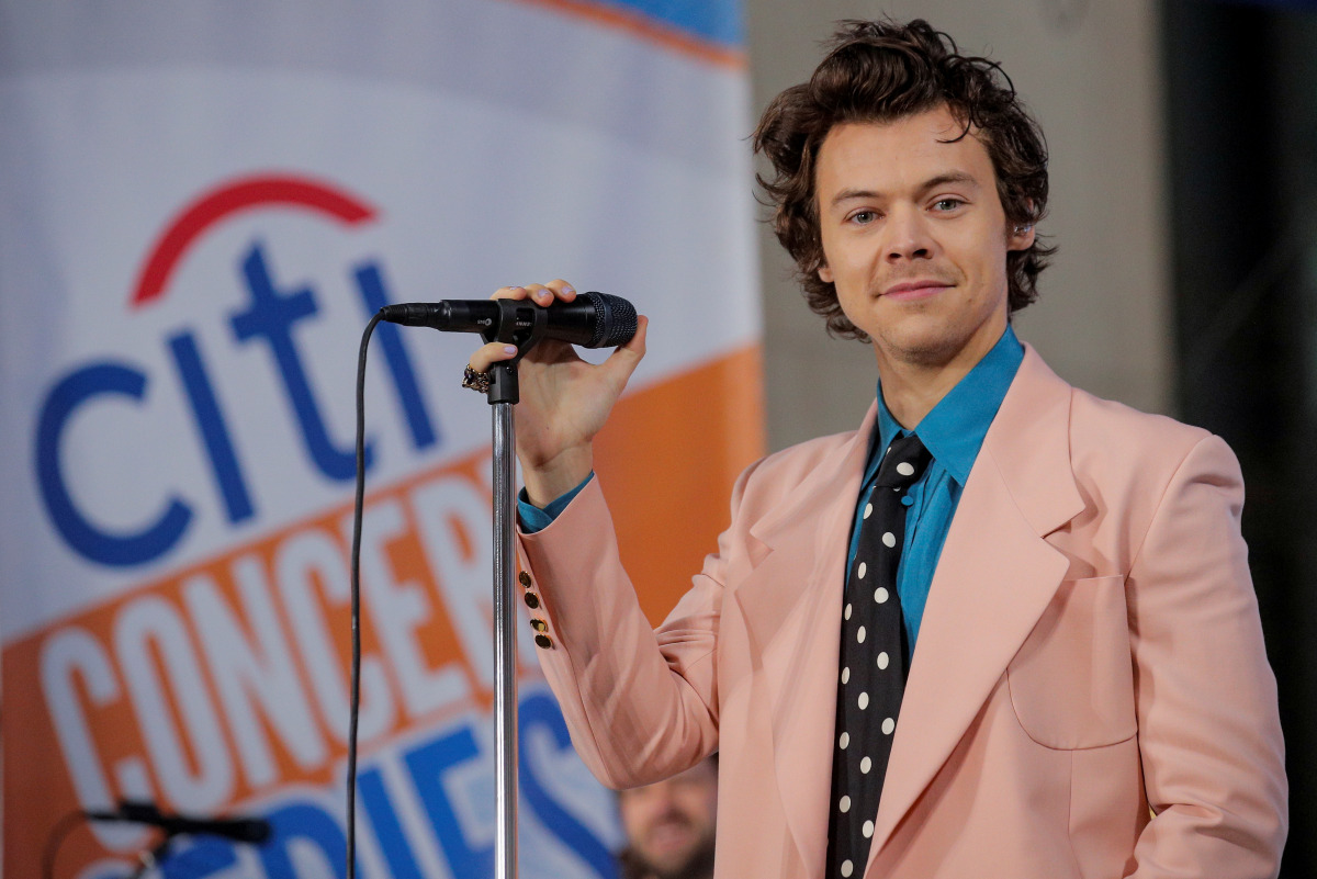 FILE PHOTO: Singer Harry Styles performs on NBC's 'Today' show in New York City, U.S., February 26, 2020. REUTERS/Brendan McDermid/File Photo

