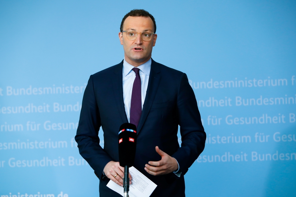 Health Minister Jens Spahn (CDU) addresses the media during a statement on the coronavirus disease (COVID-19) situation in Berlin, Germany, September 22, 2021. Reuters/Michele Tantussi