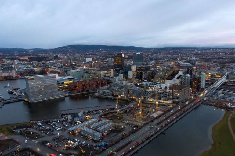 A general view of the cityscape with the new Munch Museum, also called Lambda, to the left, in the Bjorvika neighbourhood in Oslo, Norway November 17, 2020. NTB SCANPIX/Cornelius Poppe via REUTERS