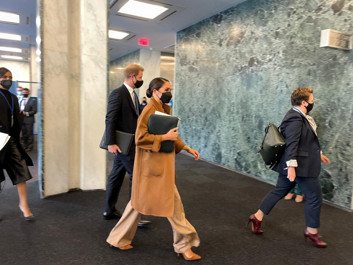 Prince Harry and Meghan Markle arrive at the United Nations to meet with U.N. Secretary-General Antonio Guterres, in New York City, U.S., September 25, 2021. REUTERS/Daphne Psaledakis
