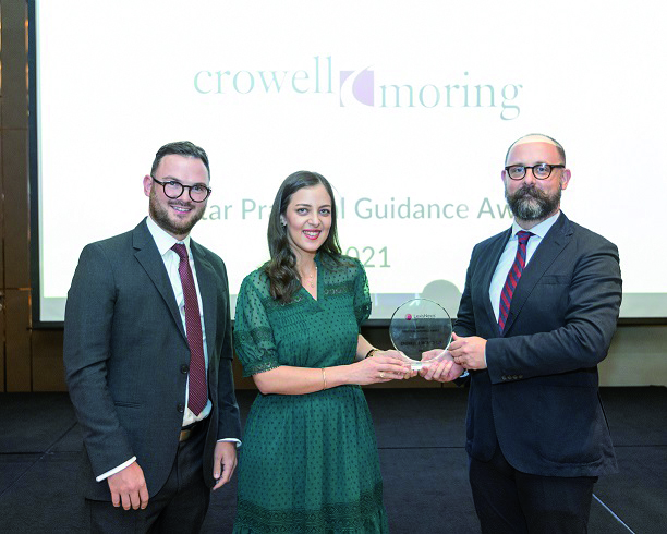 Charbel Maakaron (right), Managing Partner of Crowell & Moring Doha, receiving the ‘2021 Qatar Practical Guidance Award’ from LexisNexis Middle East, recently. 