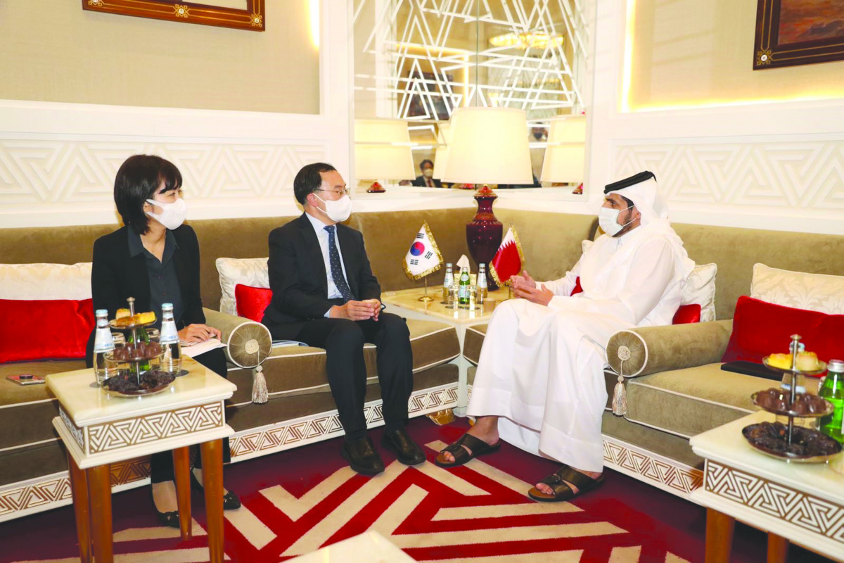 Minister of Commerce and Industry H E Sheikh Mohammed bin Hamad bin Qassim Al Abdullah Al Thani, during a meeting with Minister of Trade, Industry and Energy of the Republic of Korea H E Moon Sung Wook. H E the Minister also met yesterday with Minister of