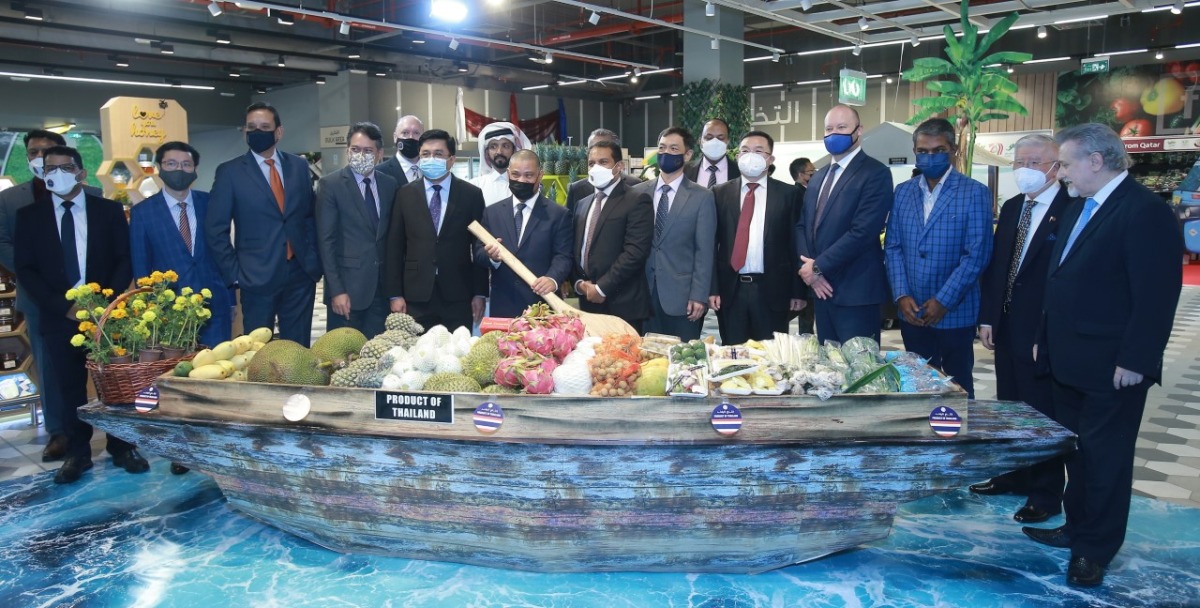 Ambassador of Indonesia and Chairman of the Asean Committee in Doha, Ridwan Hassan and Director of Lulu Group International Dr. Mohamed Althaf with a number of Ambassadors and guests during the festival.