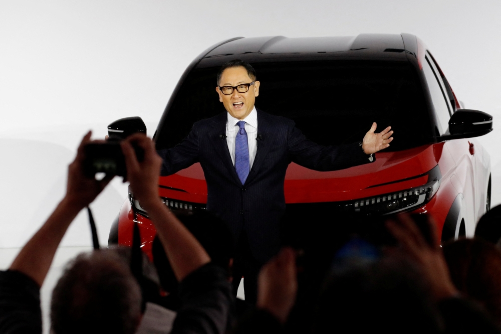 Toyota Motor Corporation President Akio Toyoda speaks at a briefing on the company's strategies on battery EVs in Tokyo, Japan December 14, 2021. REUTERS/Kim Kyung-Hoon