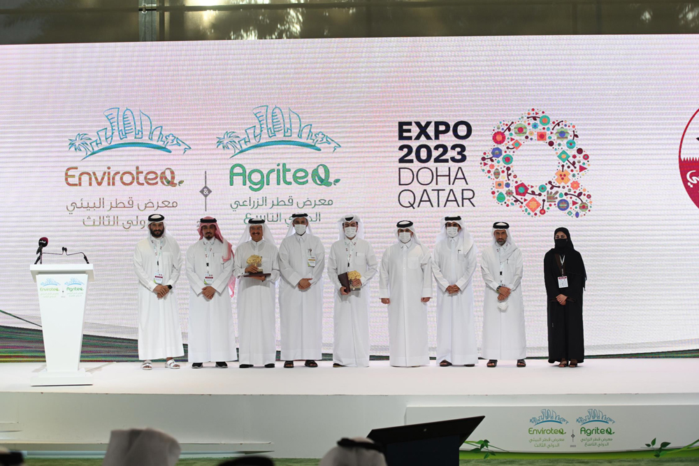Minister of Municipality H E Dr. Abdullah bin Abdulaziz bin Turki Al Subaie (fourth right) and Minister of Environment and Climate Change H E Sheikh Dr. Faleh bin Nasser bin Ahmed bin Ali Al Thani (fourth left) during the conclusion ceremony of the exhibition, yesterday.